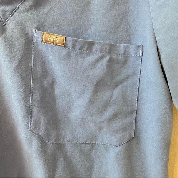 Figs Catarina One-Pocket Scrub Top in Cecil Blue Size Medium - Picture 4 of 5